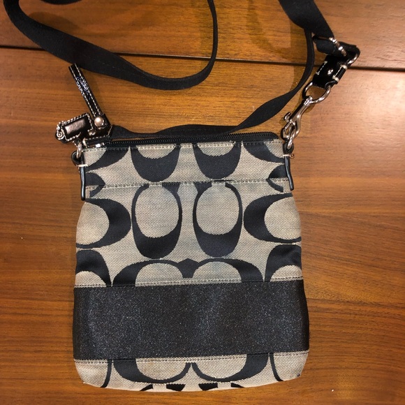 Coach purse - Picture 2 of 2